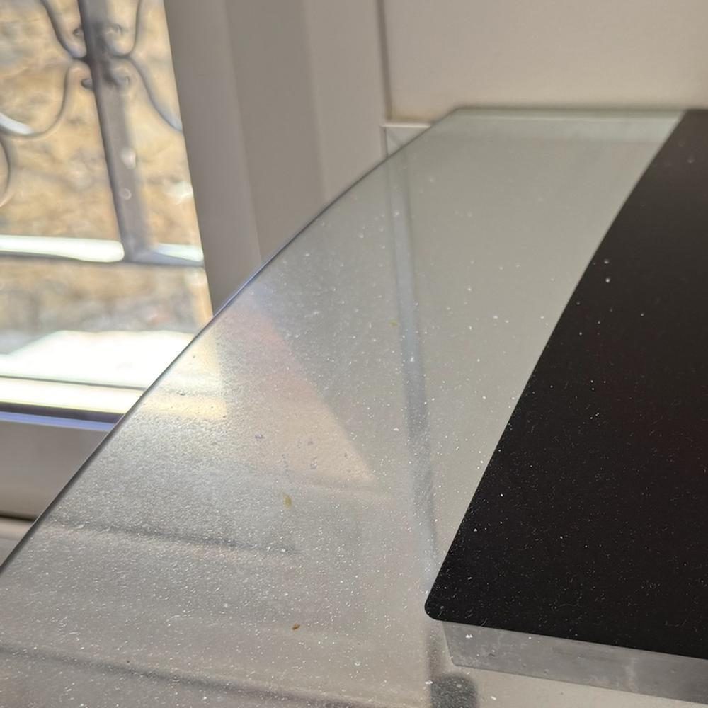 Emhætte i glas før rengøring